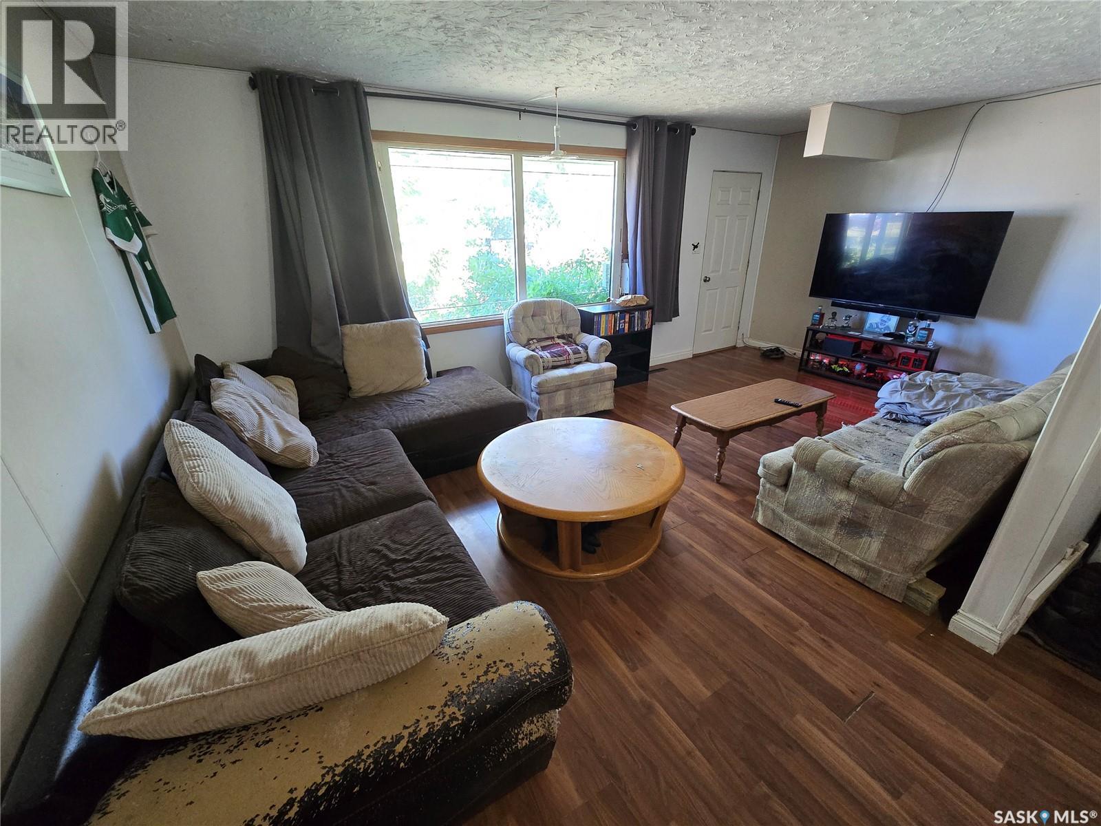 618 3rd Street Se Property Photo 4