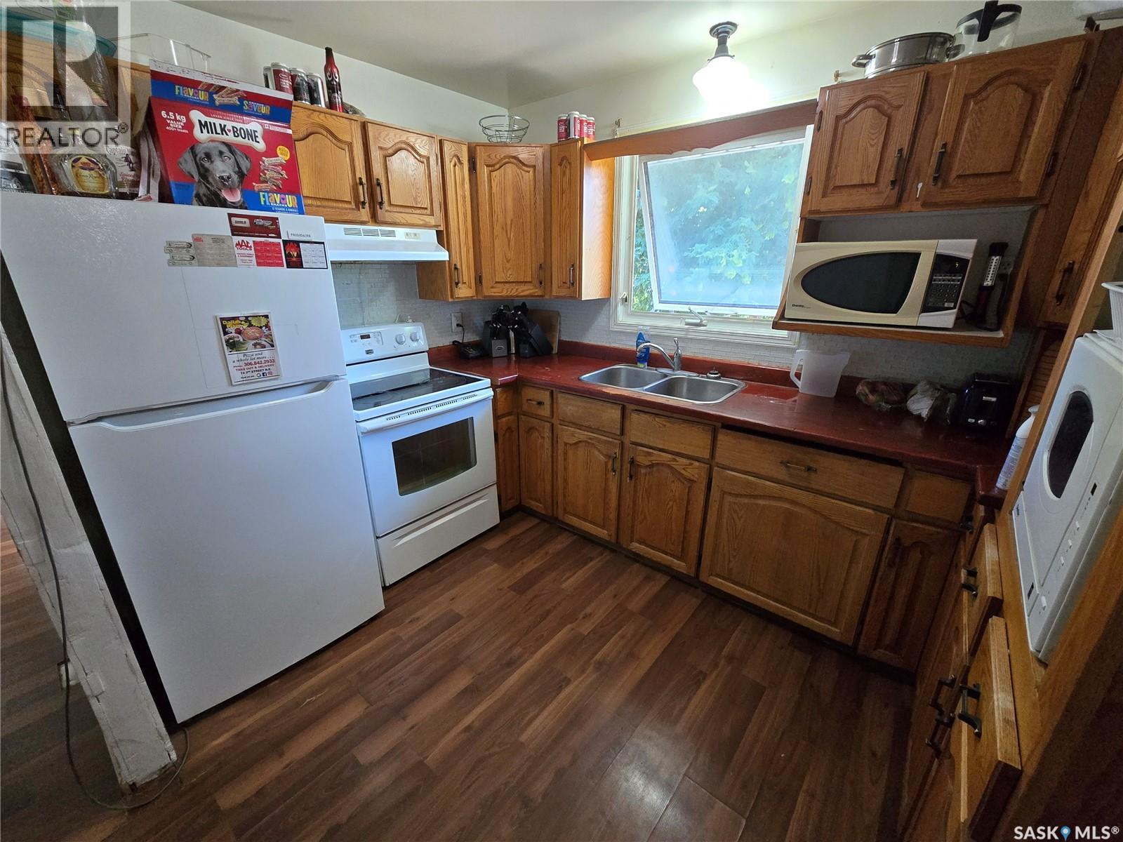 618 3rd Street Se Property Photo 10