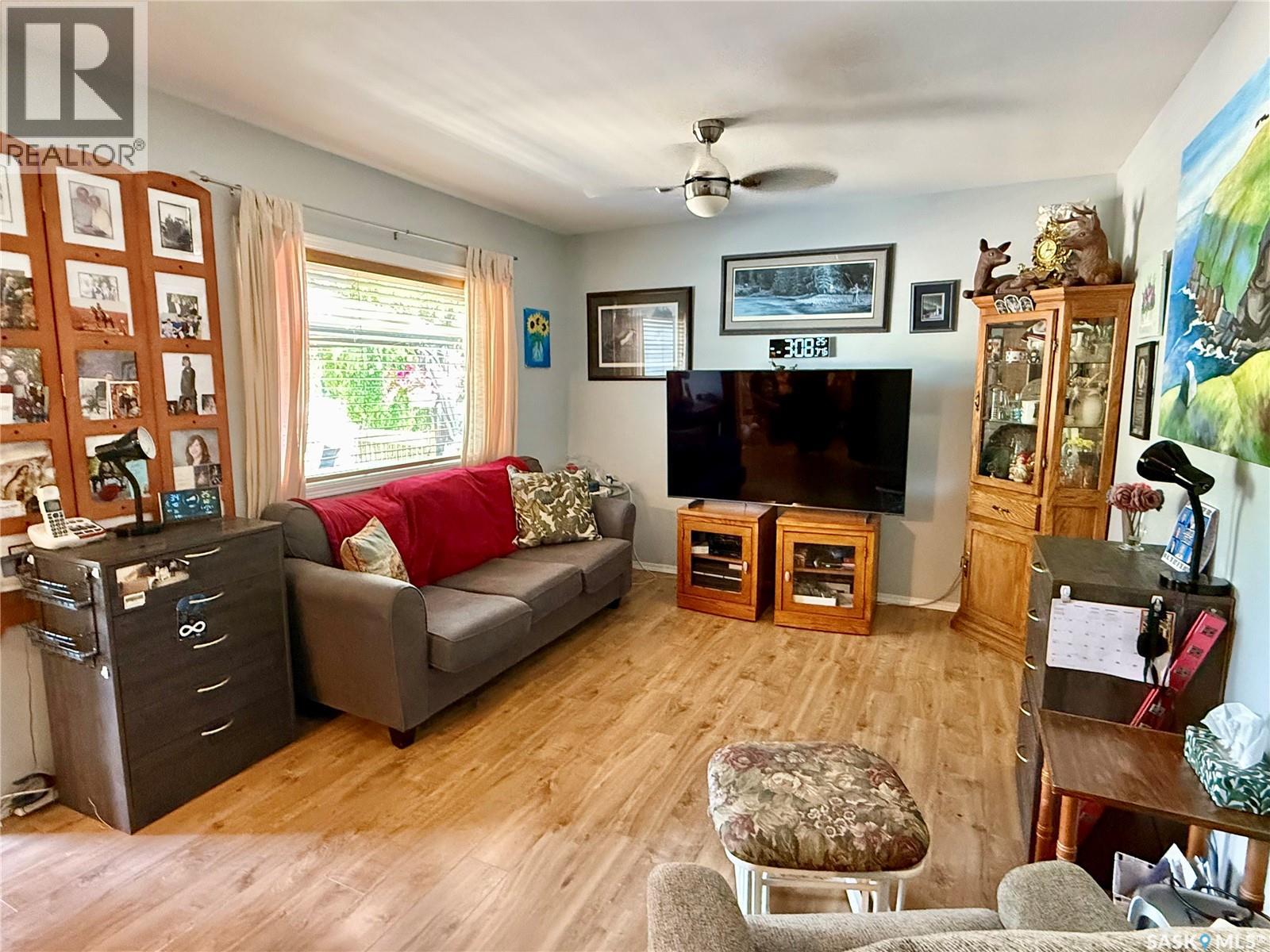 315 3rd Avenue W Property Photo 5