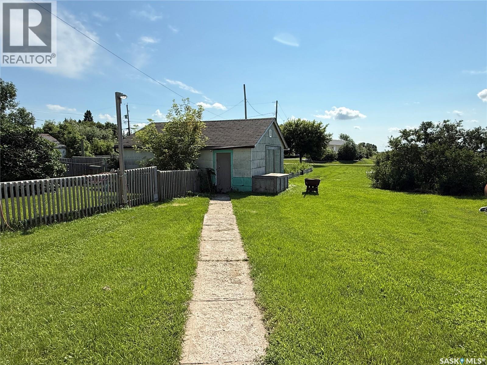315 3rd Avenue W Property Photo 32