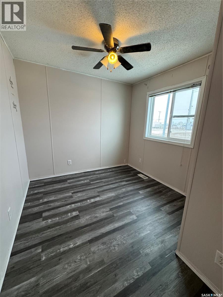 701 2nd Avenue E Property Photo 4