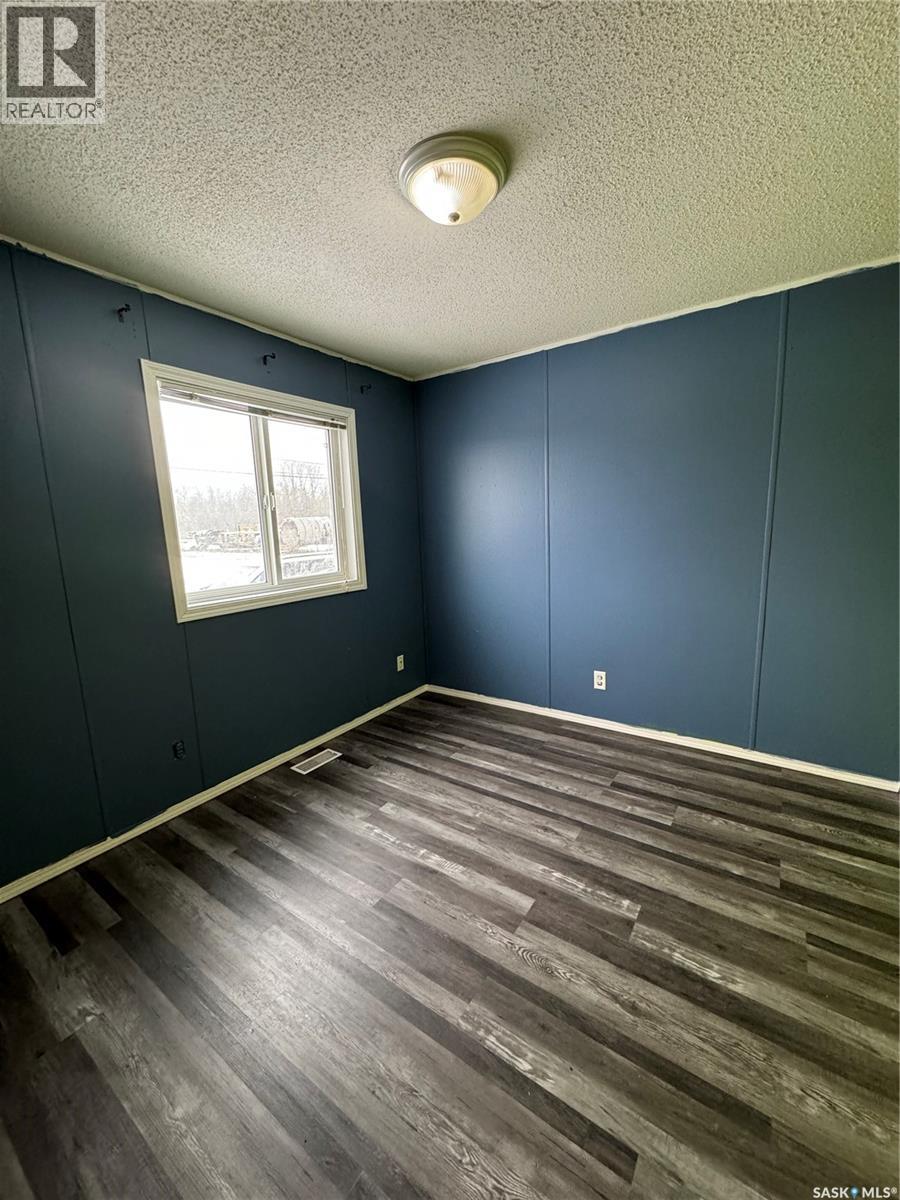 701 2nd Avenue E Property Photo 5