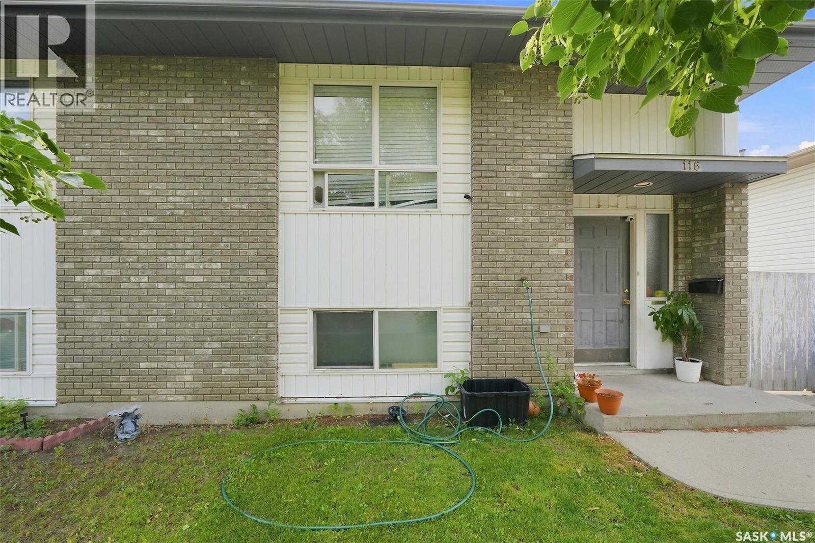 114 - 116 Barber Crescent Property Photo 3