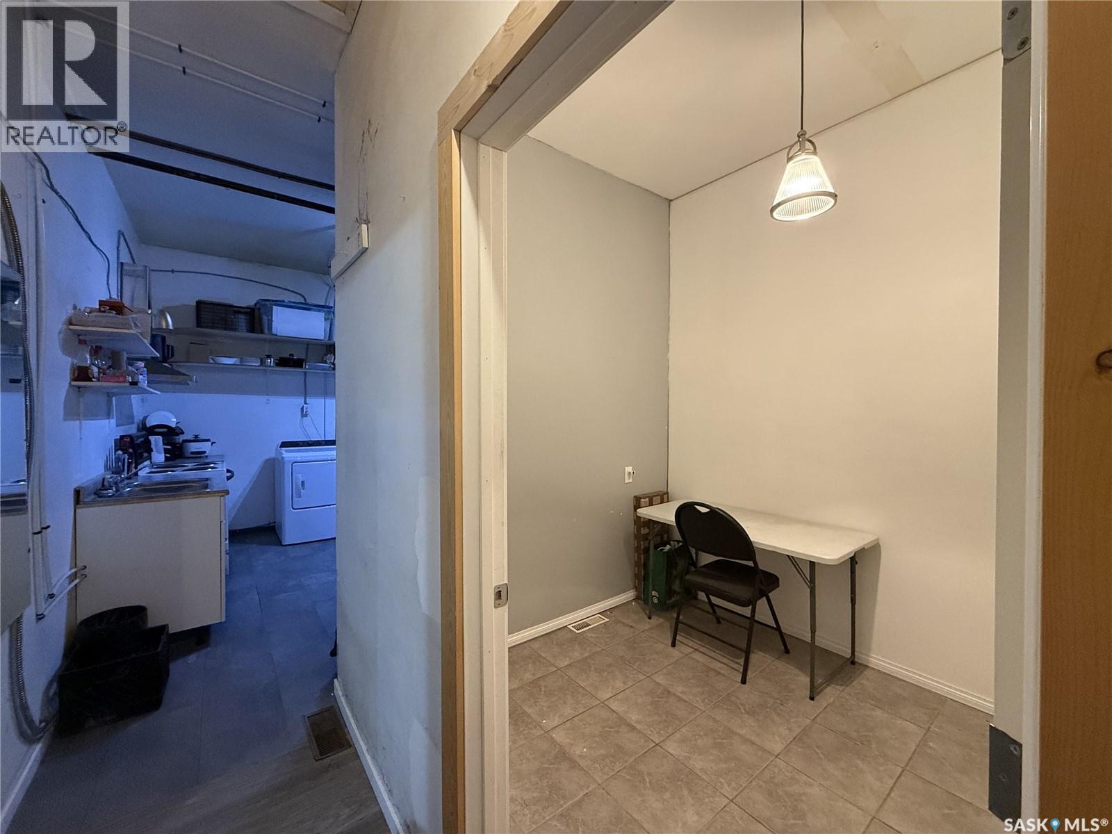406 - 410 Railway Avenue Property Photo 27