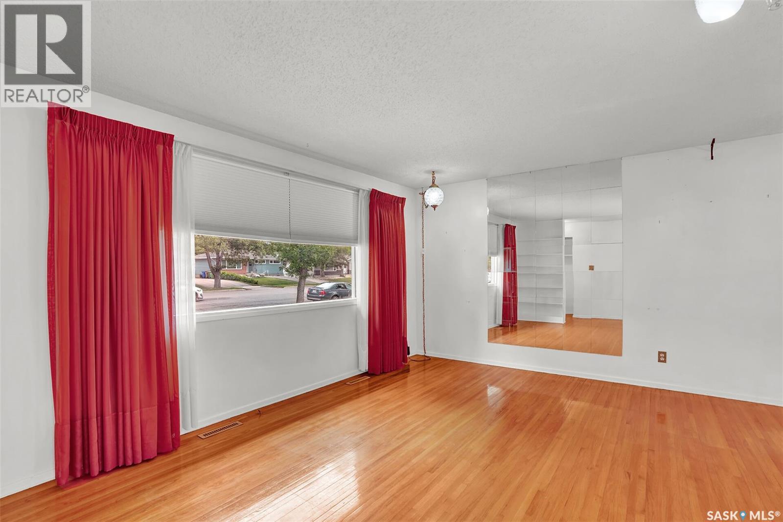 4825 Sherwood Drive Property Photo 6