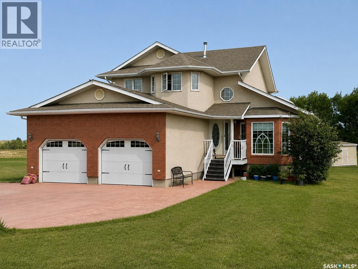 Mcdonald Acreage Property Photo 1