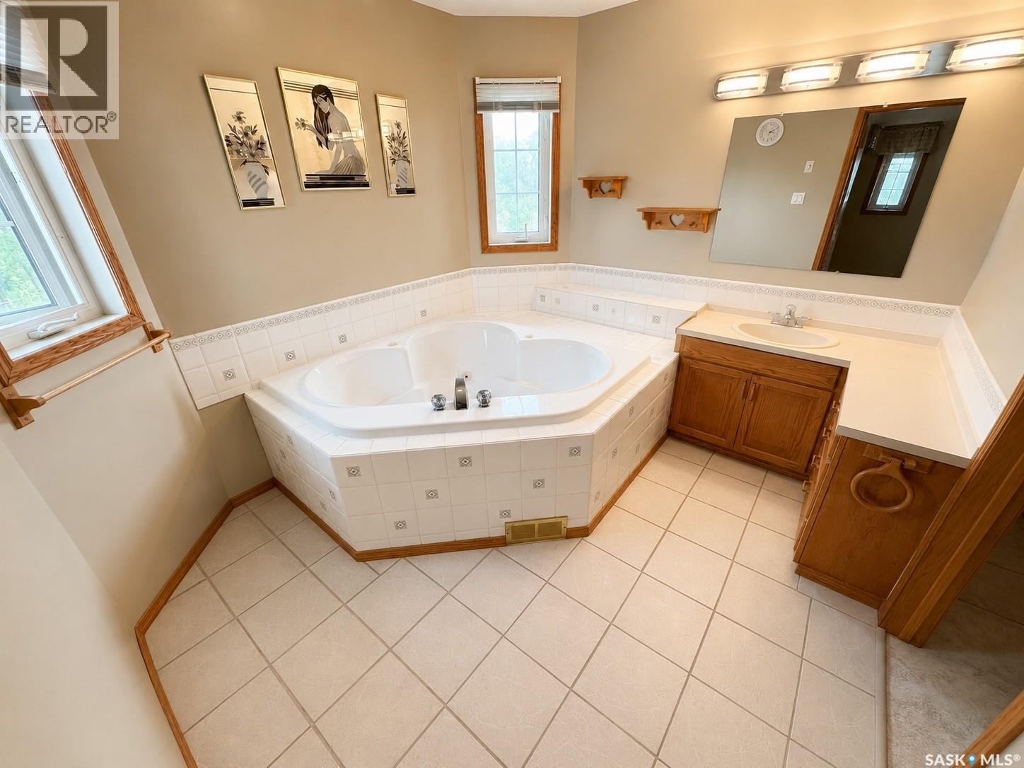 Mcdonald Acreage Property Photo 13