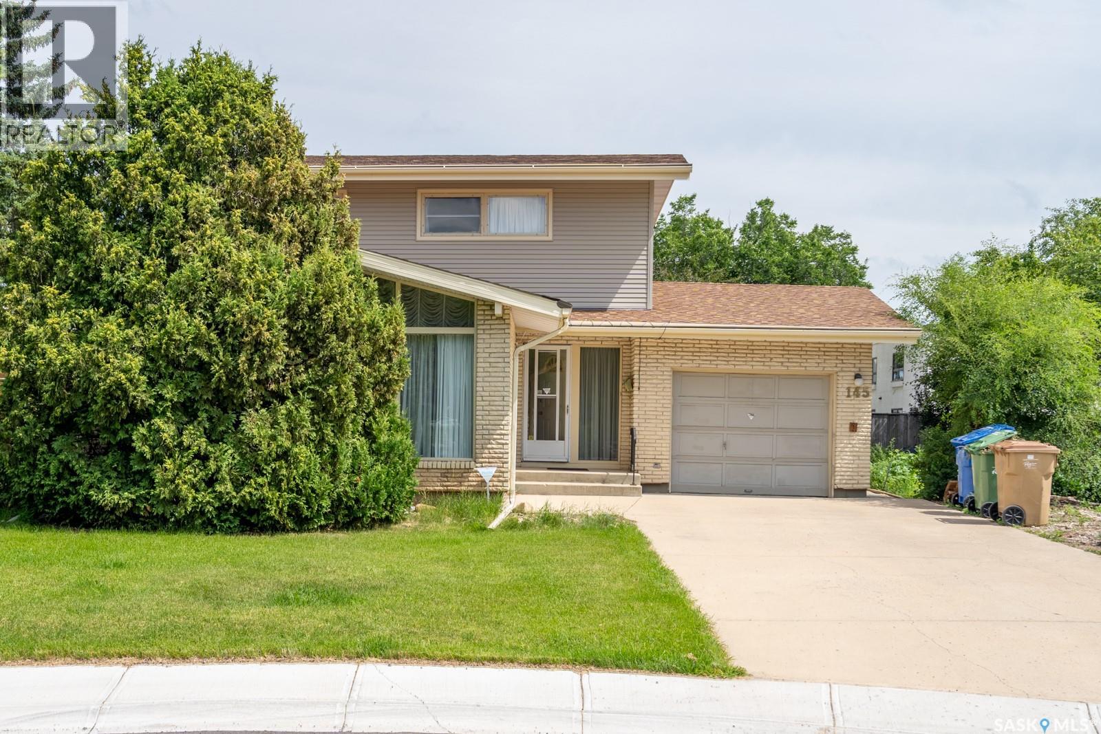 145 Mayfair Crescent Property Photo 1