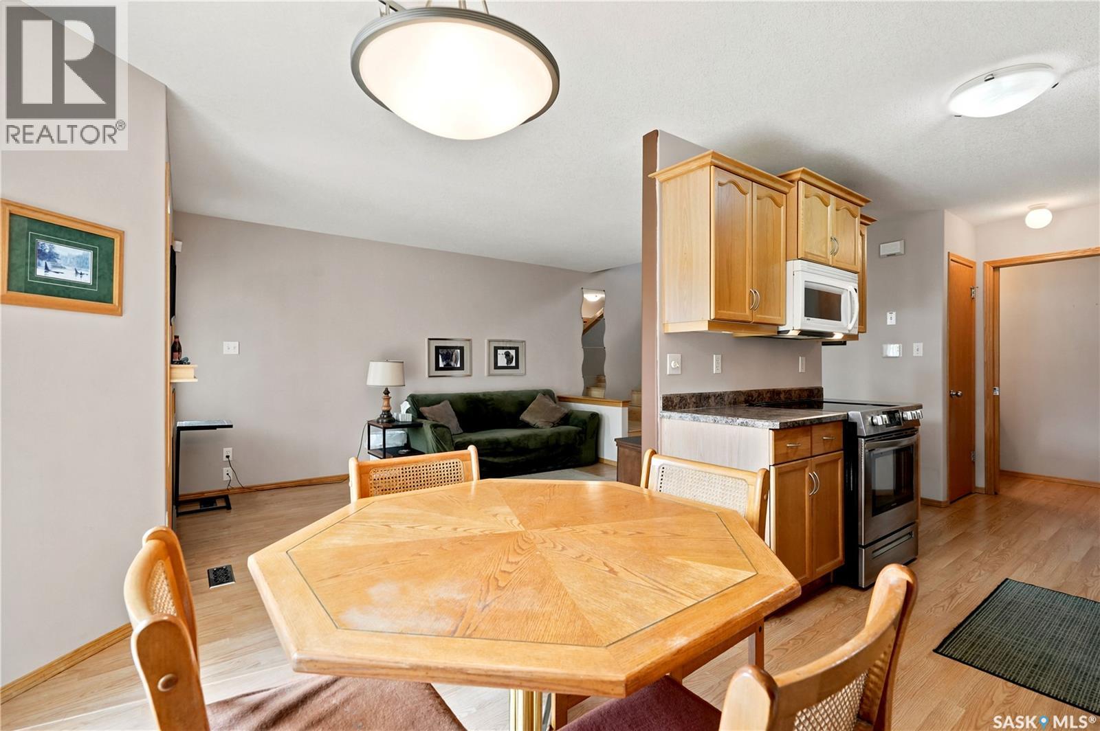 225 Mikkelson Drive Property Photo 10