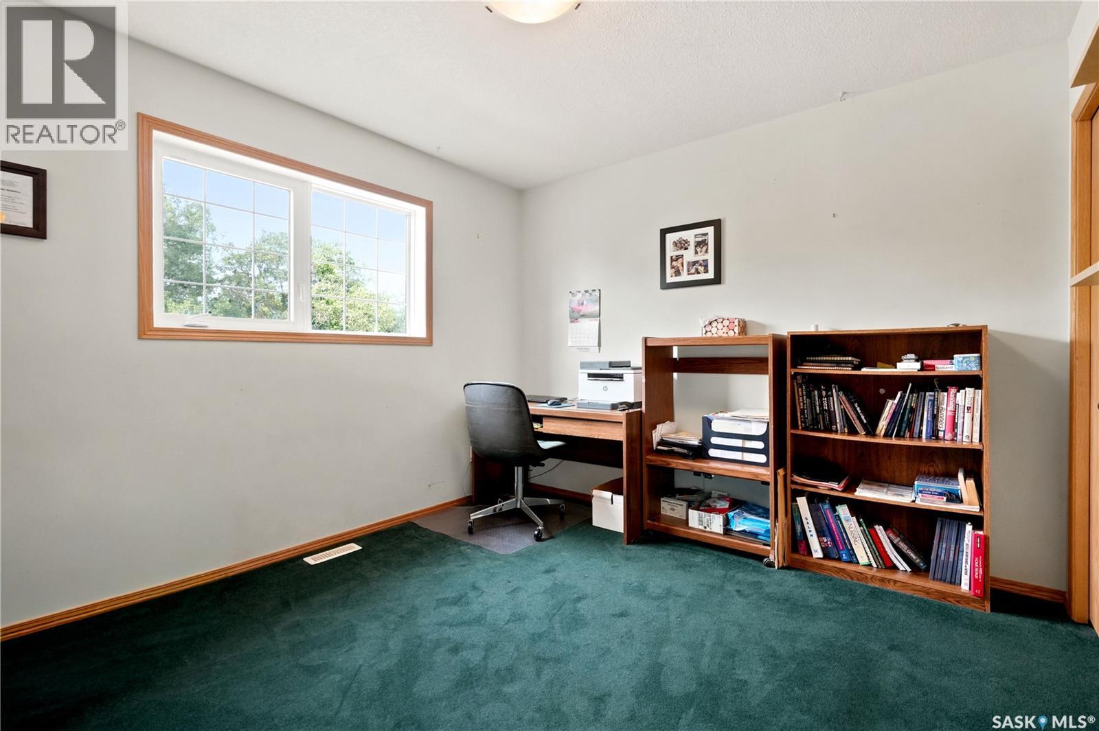 225 Mikkelson Drive Property Photo 17