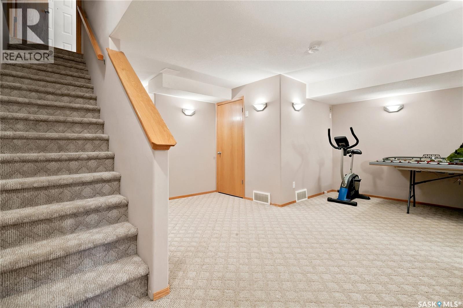 225 Mikkelson Drive Property Photo 26