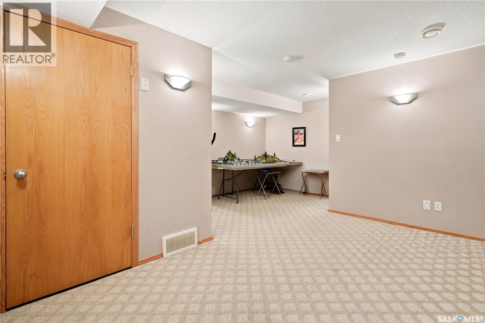 225 Mikkelson Drive Property Photo 29