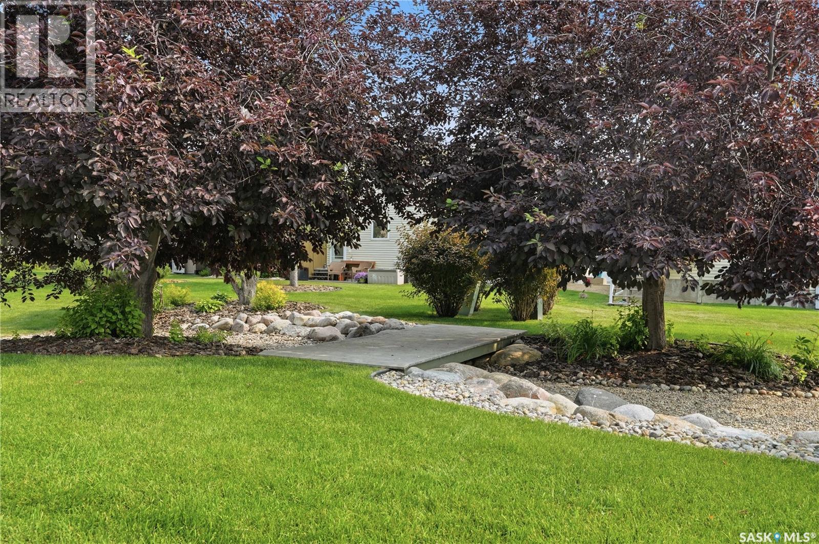 225 Mikkelson Drive Property Photo 35