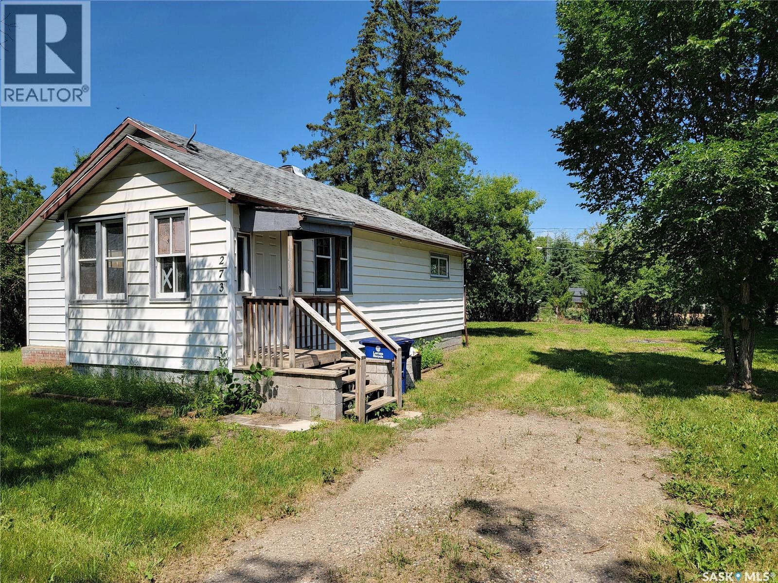 273 1st Avenue W Property Photo 13