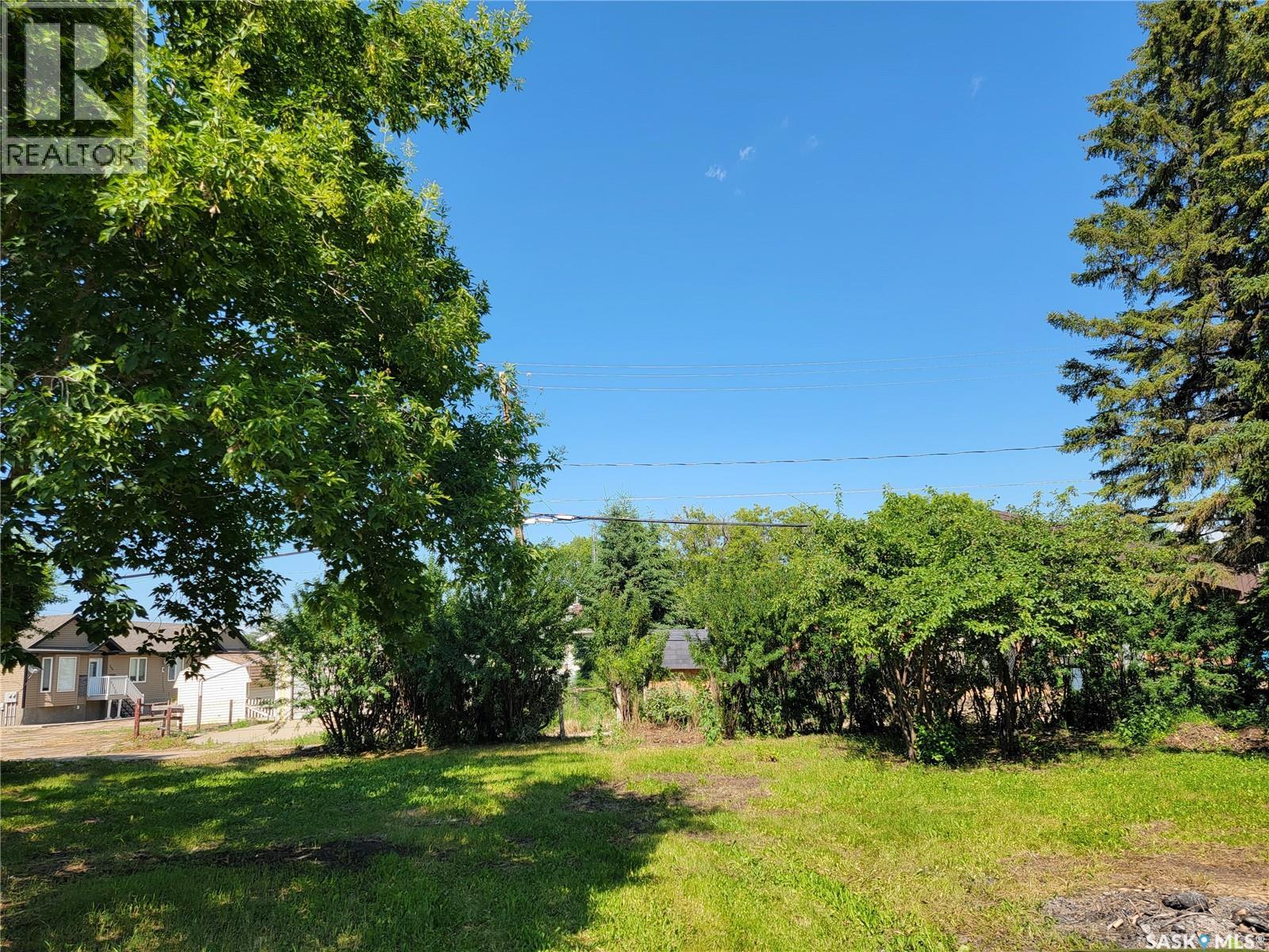 273 1st Avenue W Property Photo 15