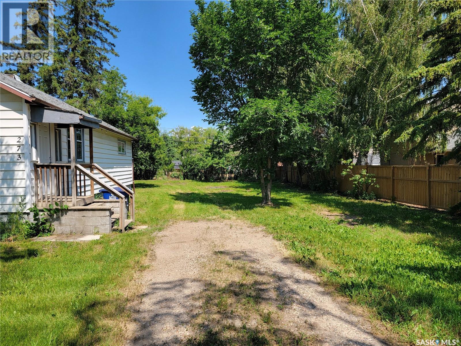 273 1st Avenue W Property Photo 18