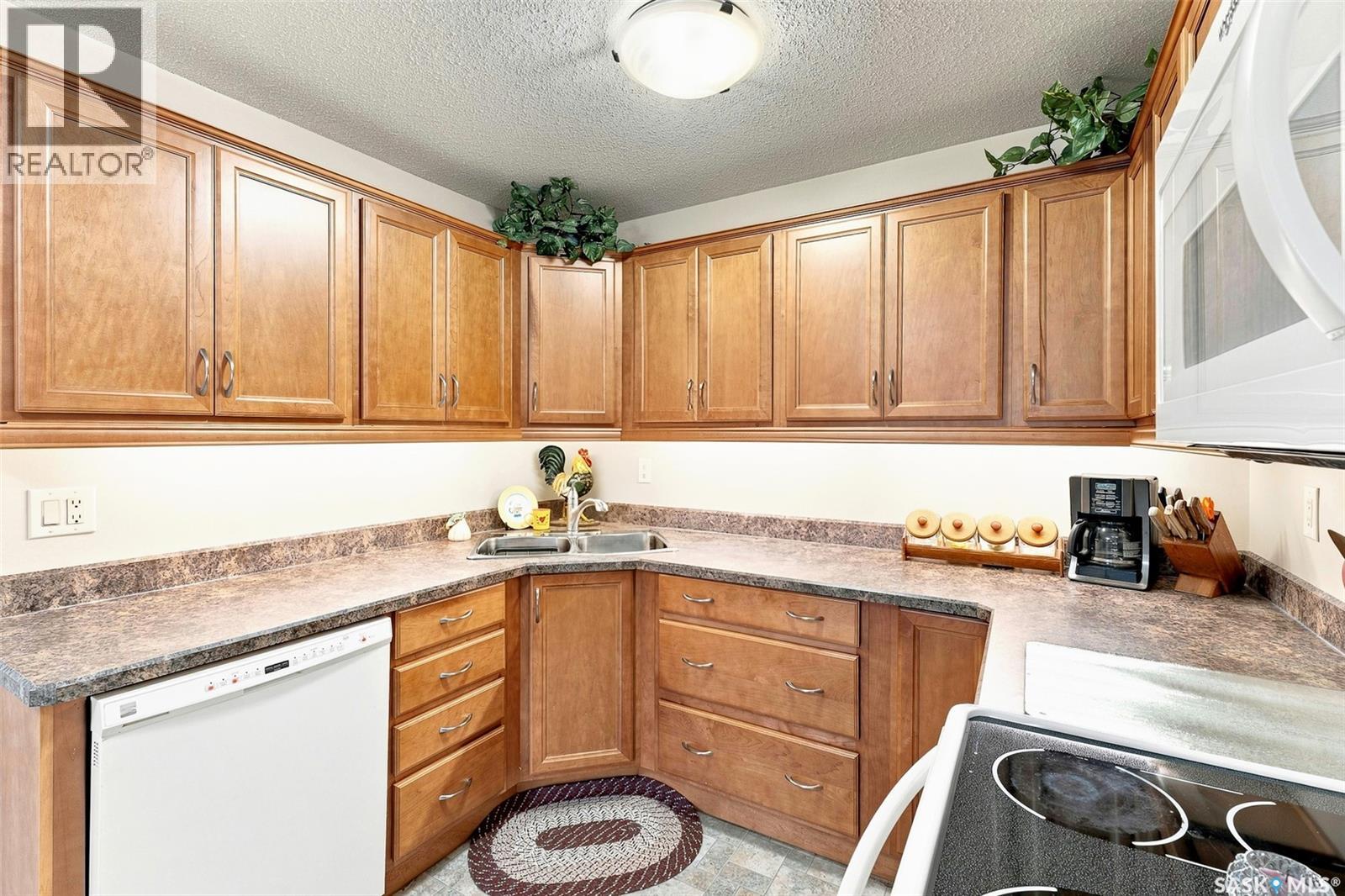 386 Cedar Meadow Drive Property Photo 5