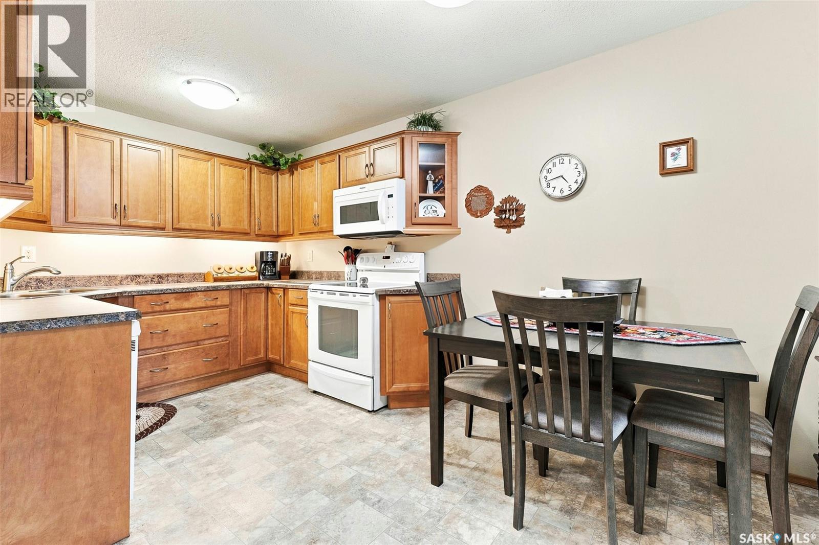 386 Cedar Meadow Drive Property Photo 6