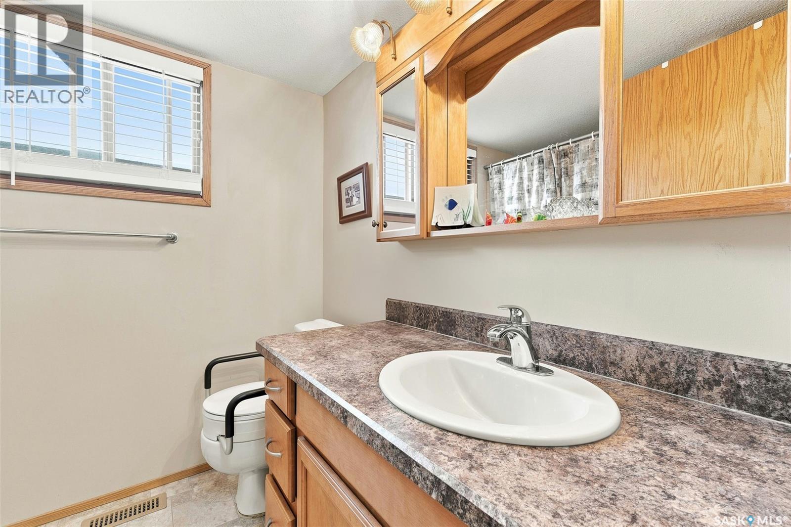 386 Cedar Meadow Drive Property Photo 11