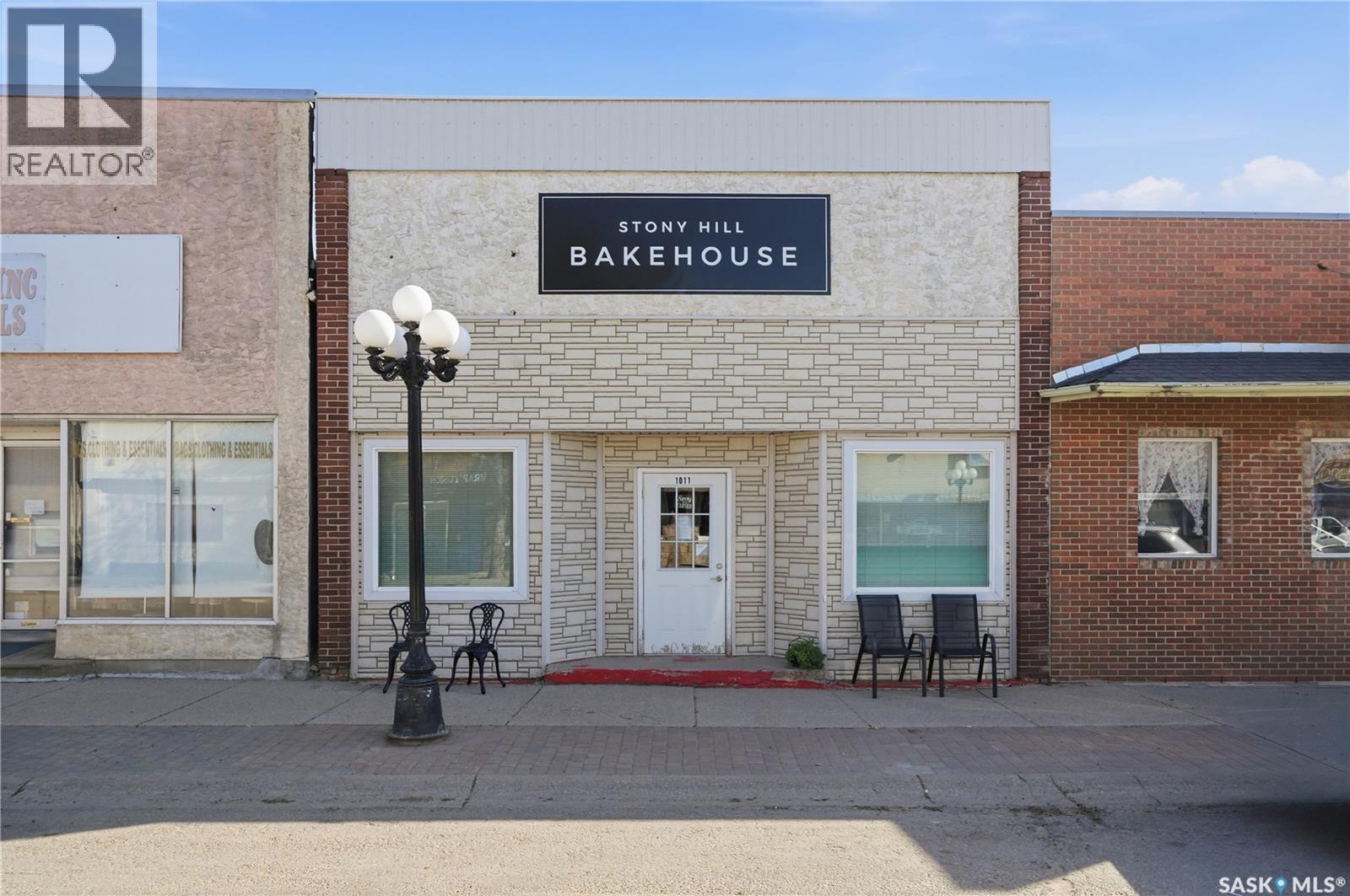 1011 6th Street Property Photo 1