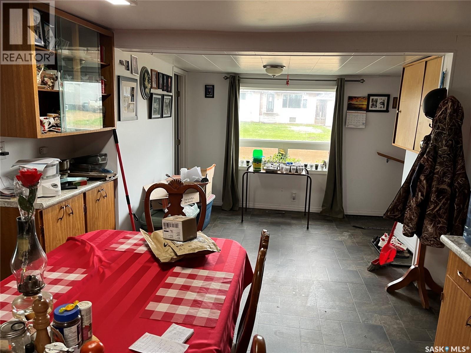 9 2nd Street E Property Photo 6