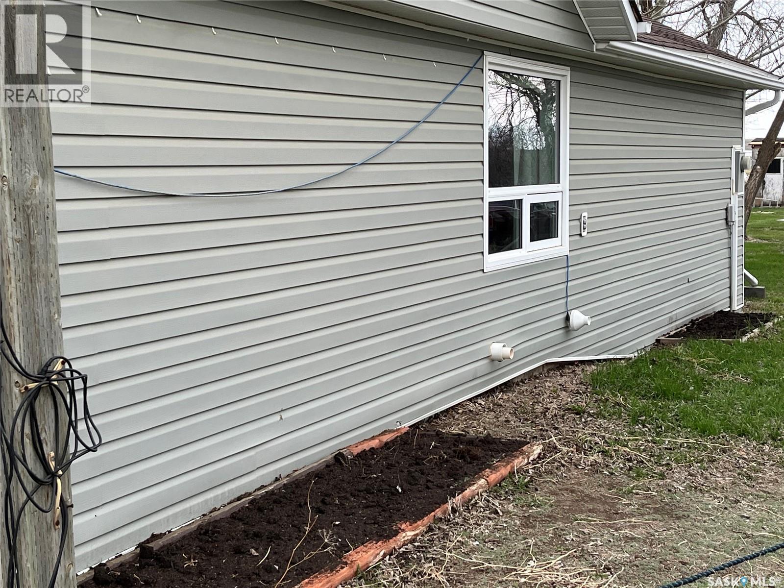 9 2nd Street E Property Photo 29
