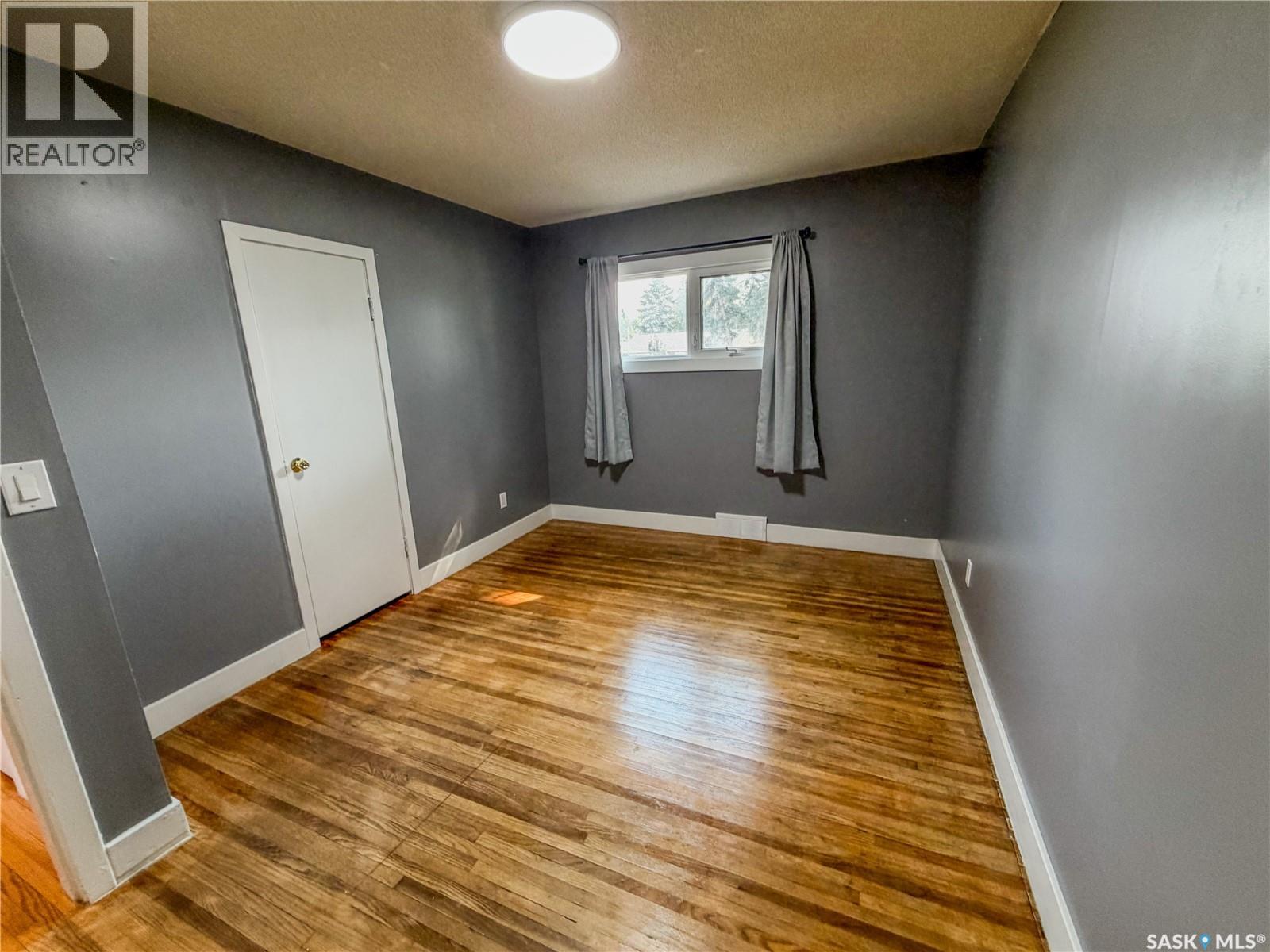 228 8th Avenue E Property Photo 24