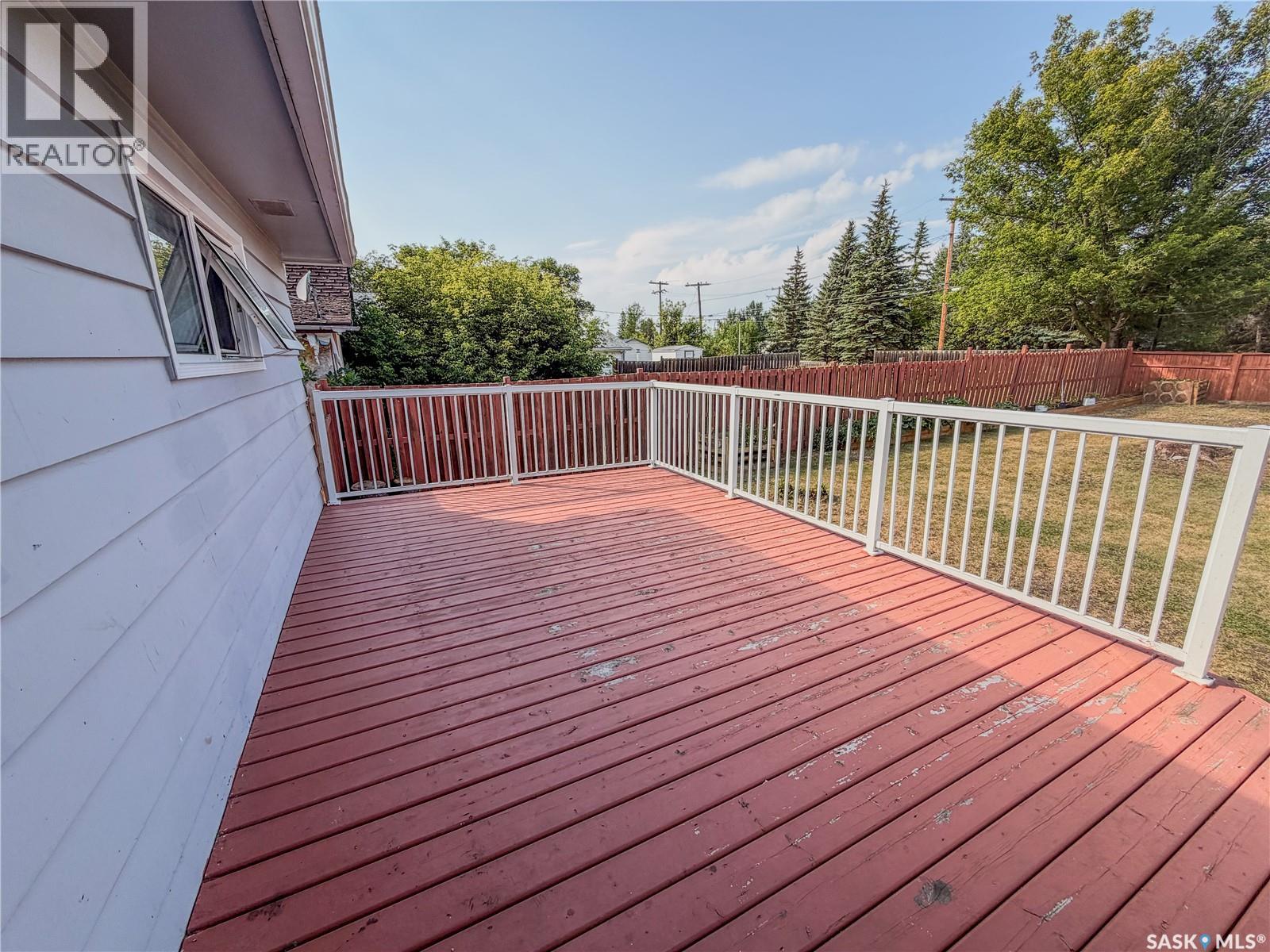 228 8th Avenue E Property Photo 41