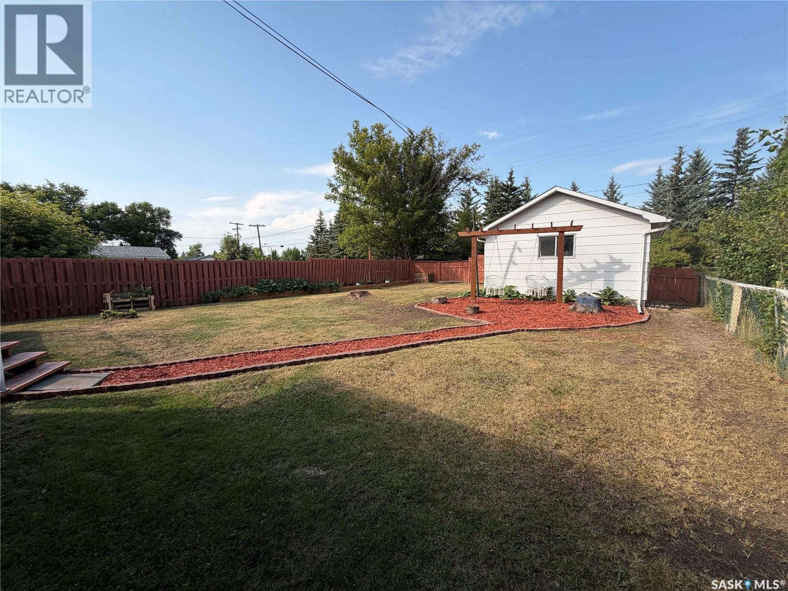 228 8th Avenue E Property Photo 47