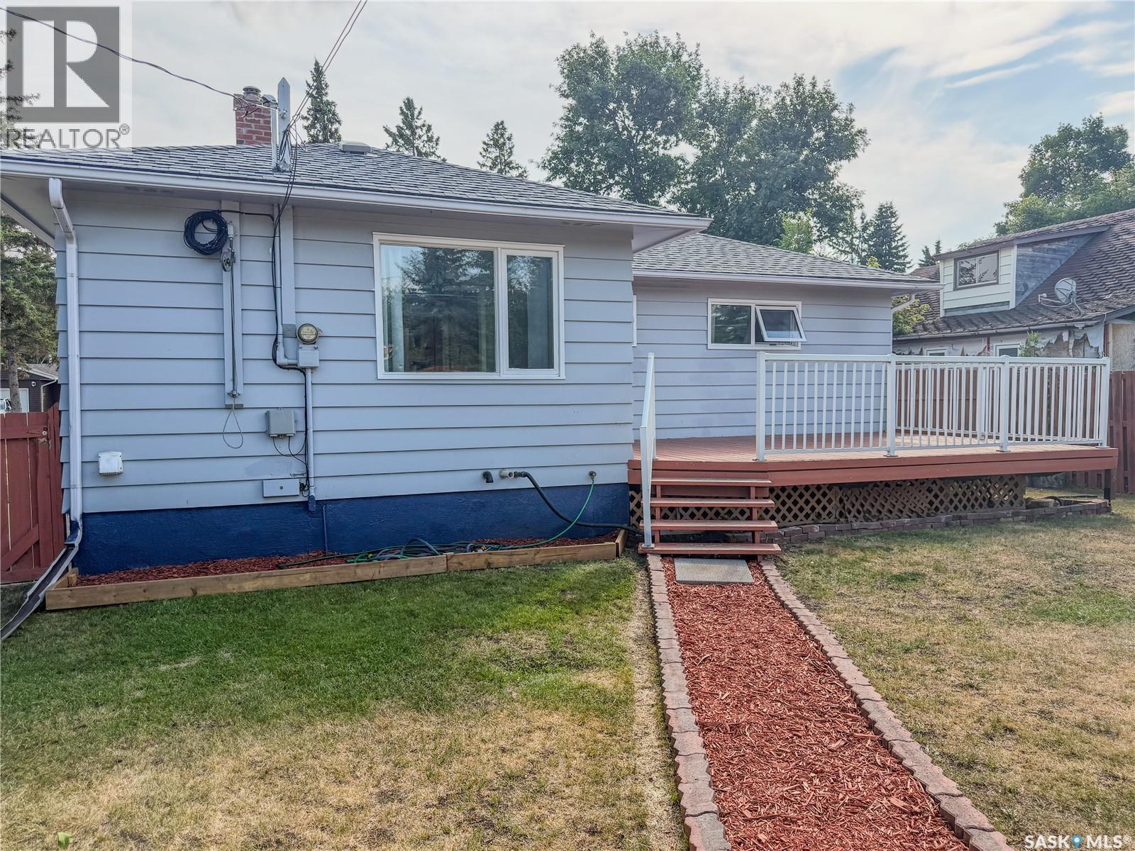 228 8th Avenue E Property Photo 49