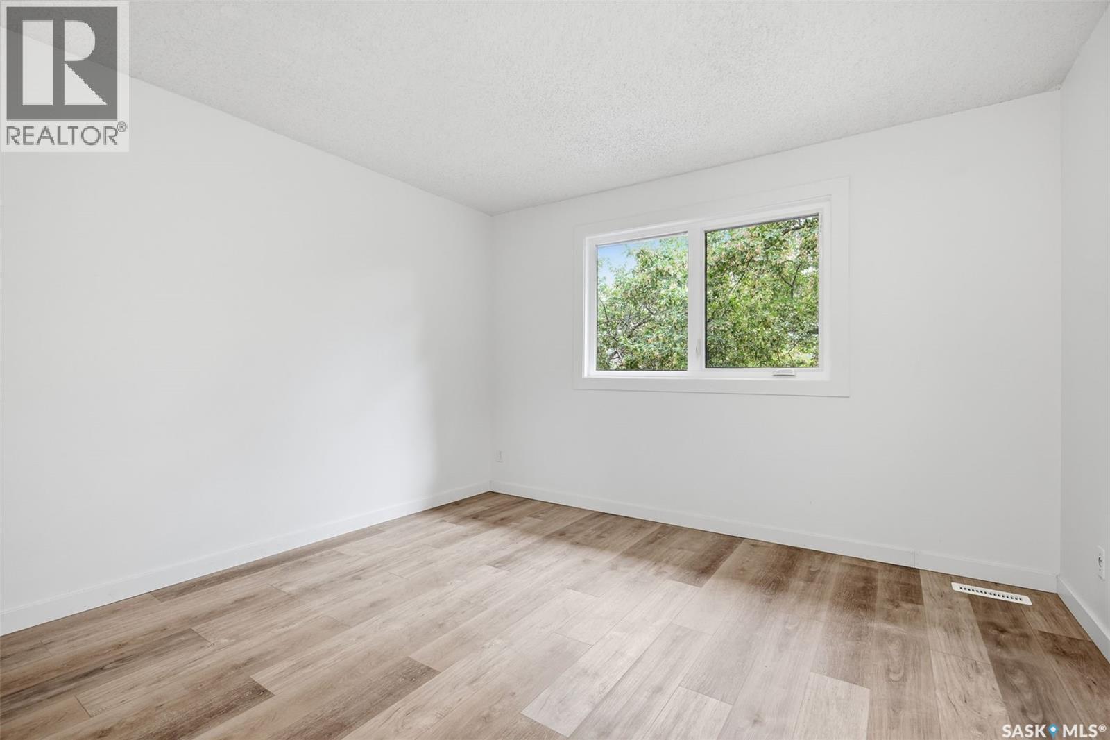 9 1128 Mckercher Drive Property Photo 17