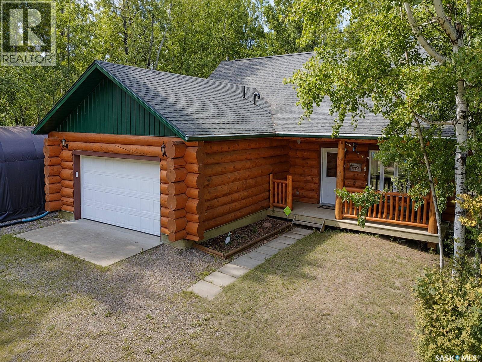 231 Whitefish Crescent Property Photo 1