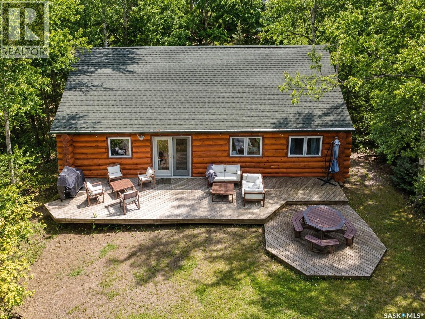 231 Whitefish Crescent Property Photo 3