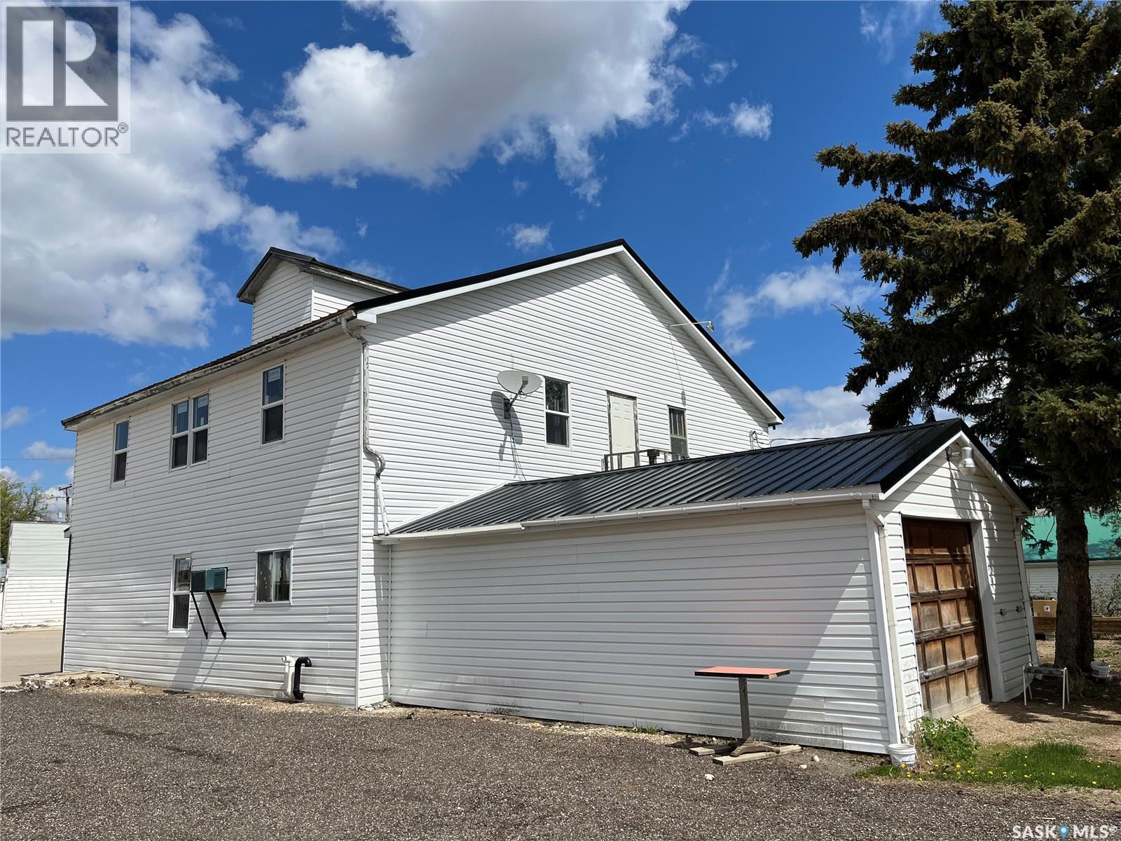 109 Centre Street Property Photo 4