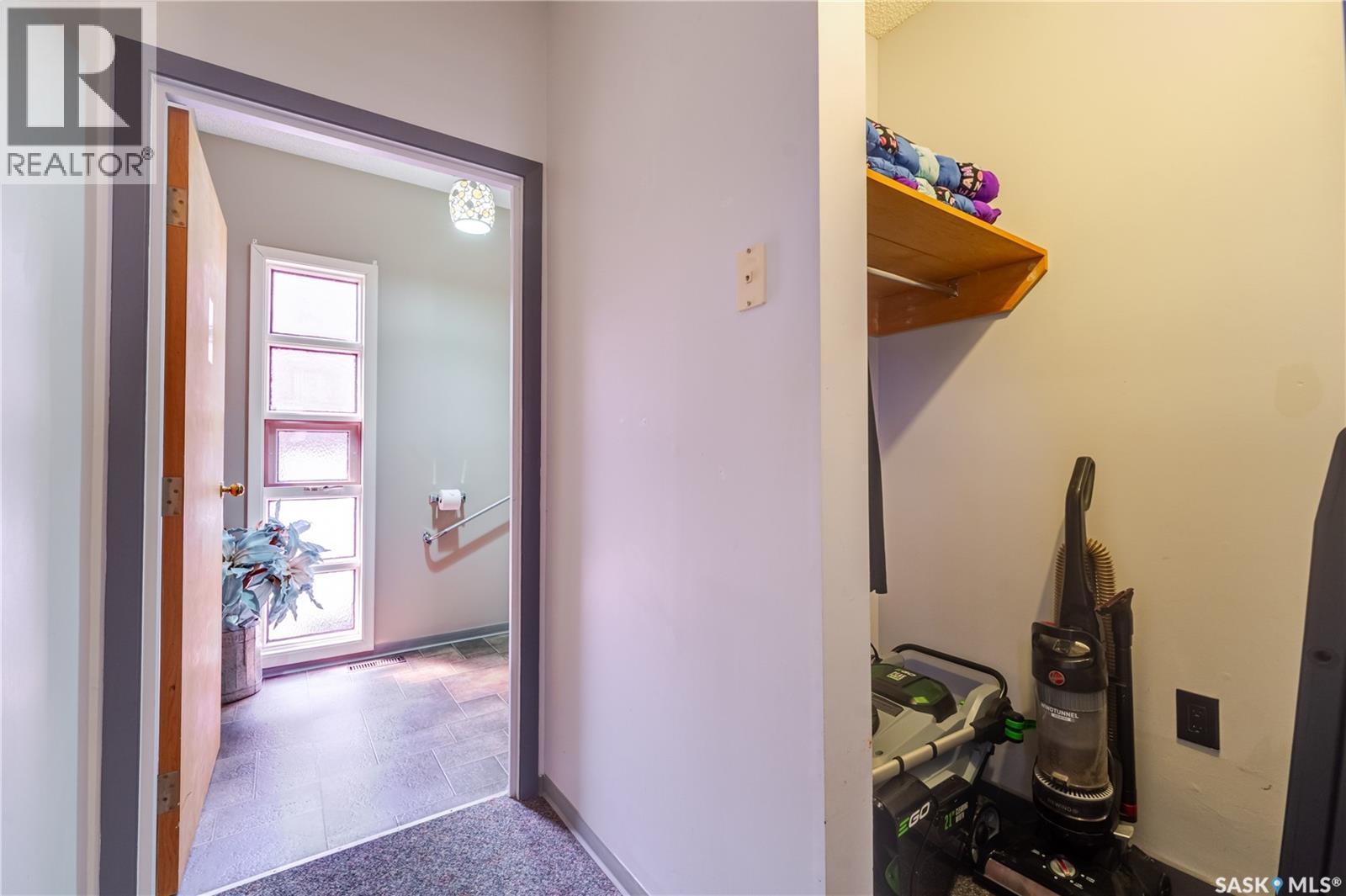 262 Athabasca Street E Property Photo 18