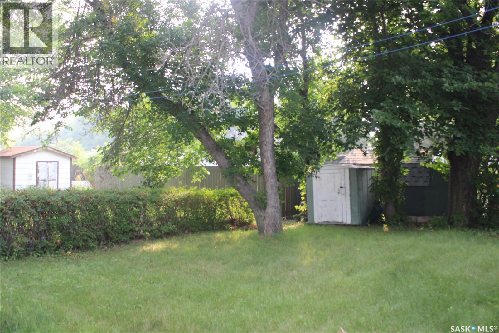 711 Yorkton Avenue Property Photo 33