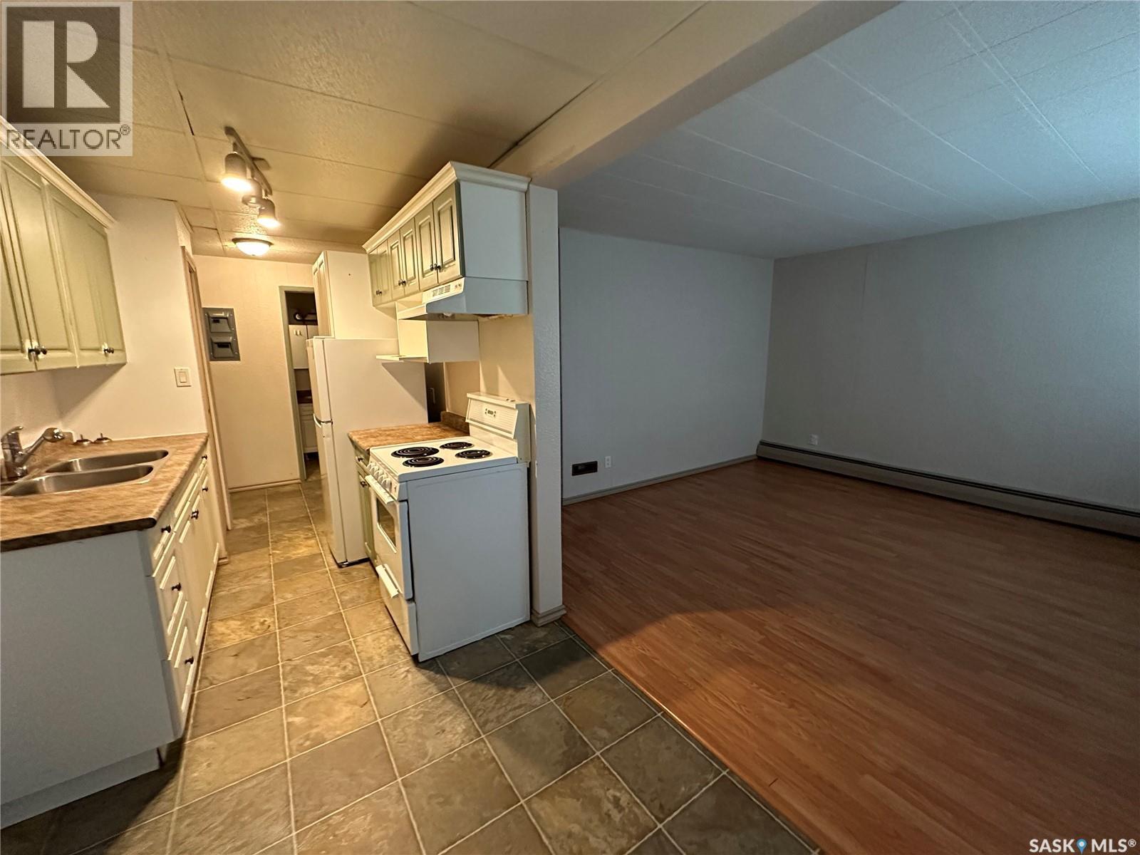 113 3rd Street E Property Photo 3