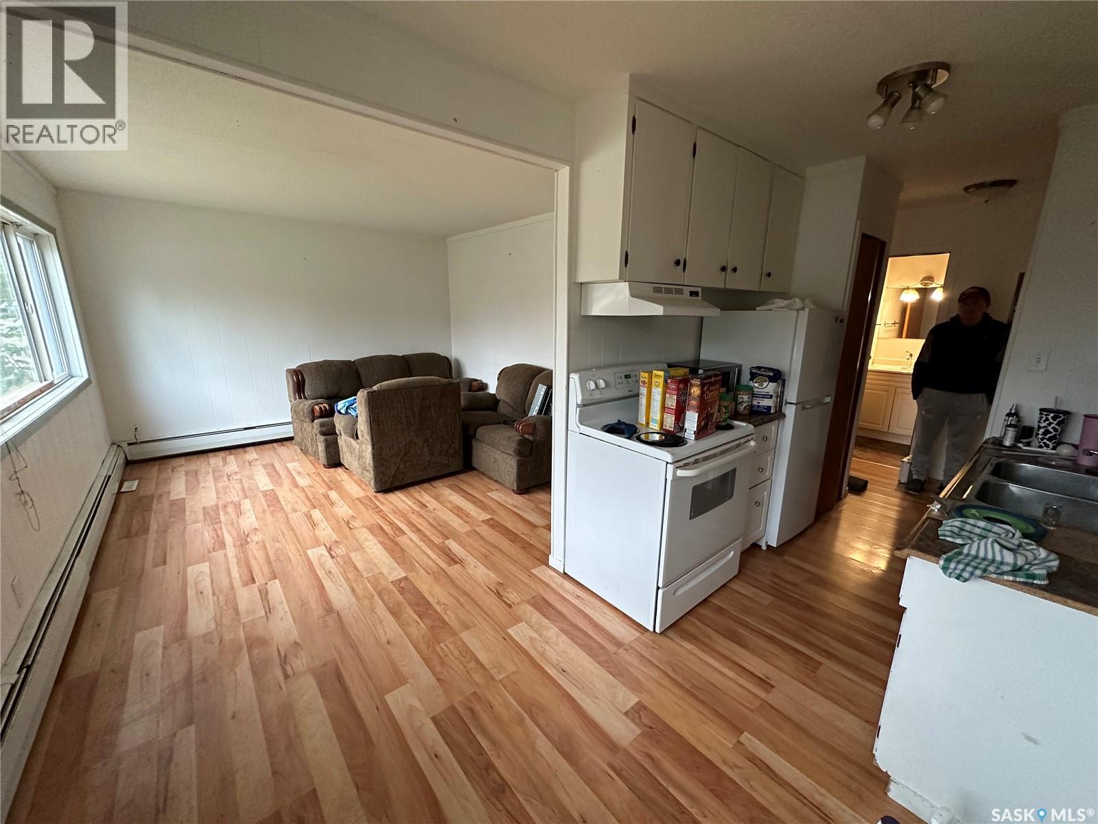 113 3rd Street E Property Photo 7