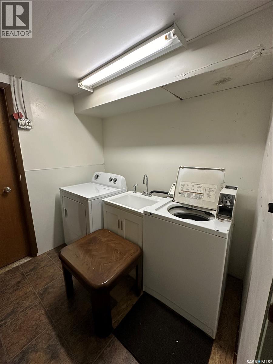 113 3rd Street E Property Photo 11