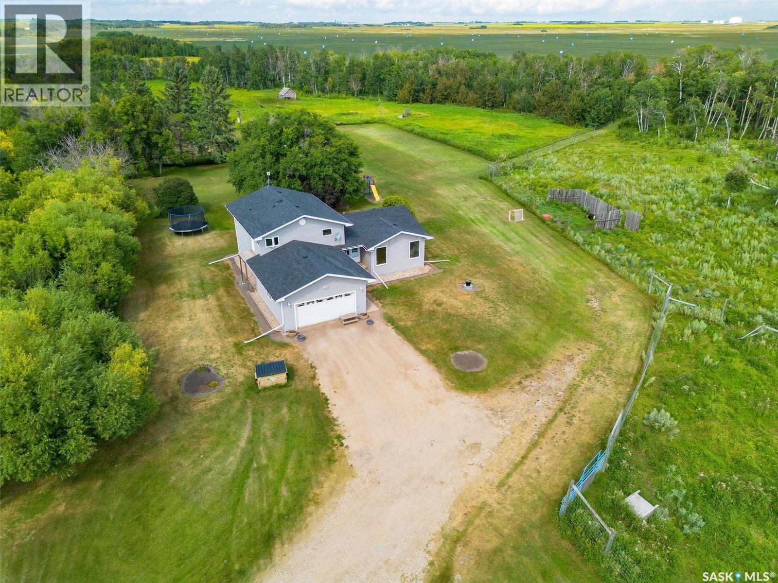 Seidle Acreage Property Photo 2