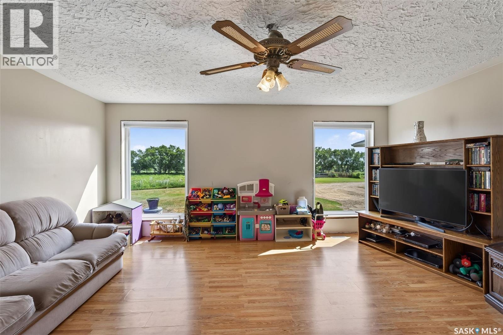 Seidle Acreage Property Photo 18