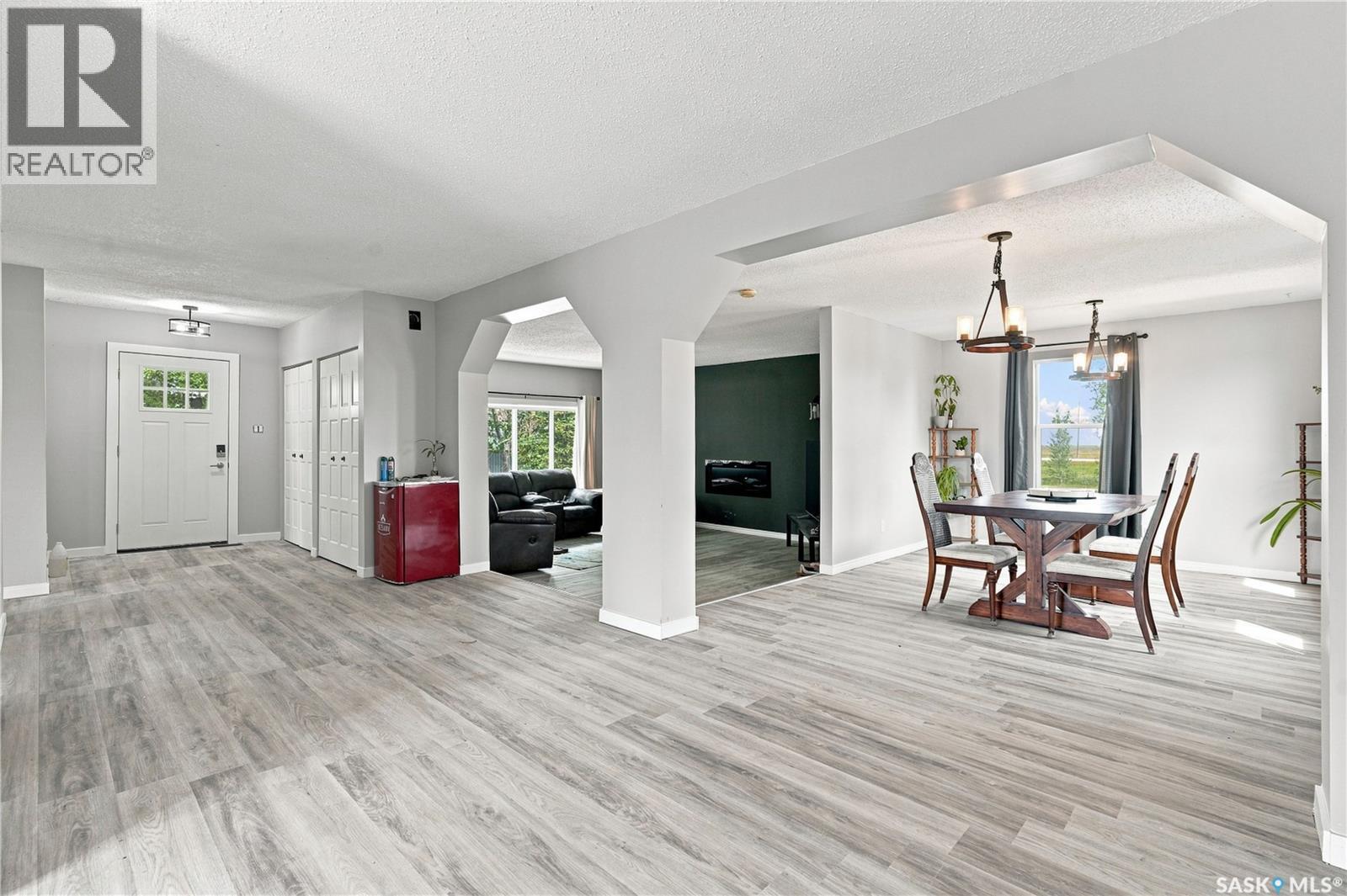 Perron Acreage Property Photo 11