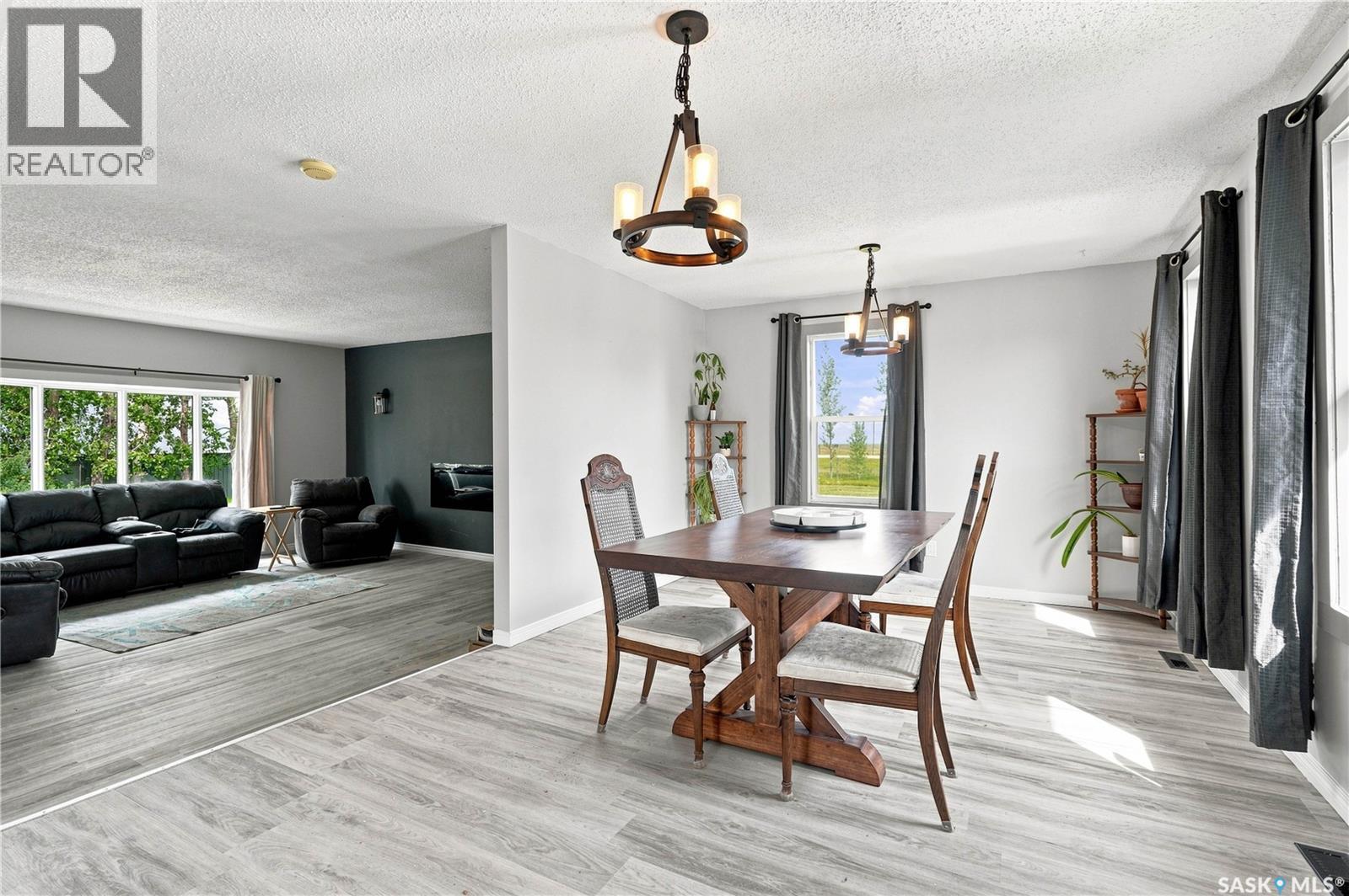 Perron Acreage Property Photo 12