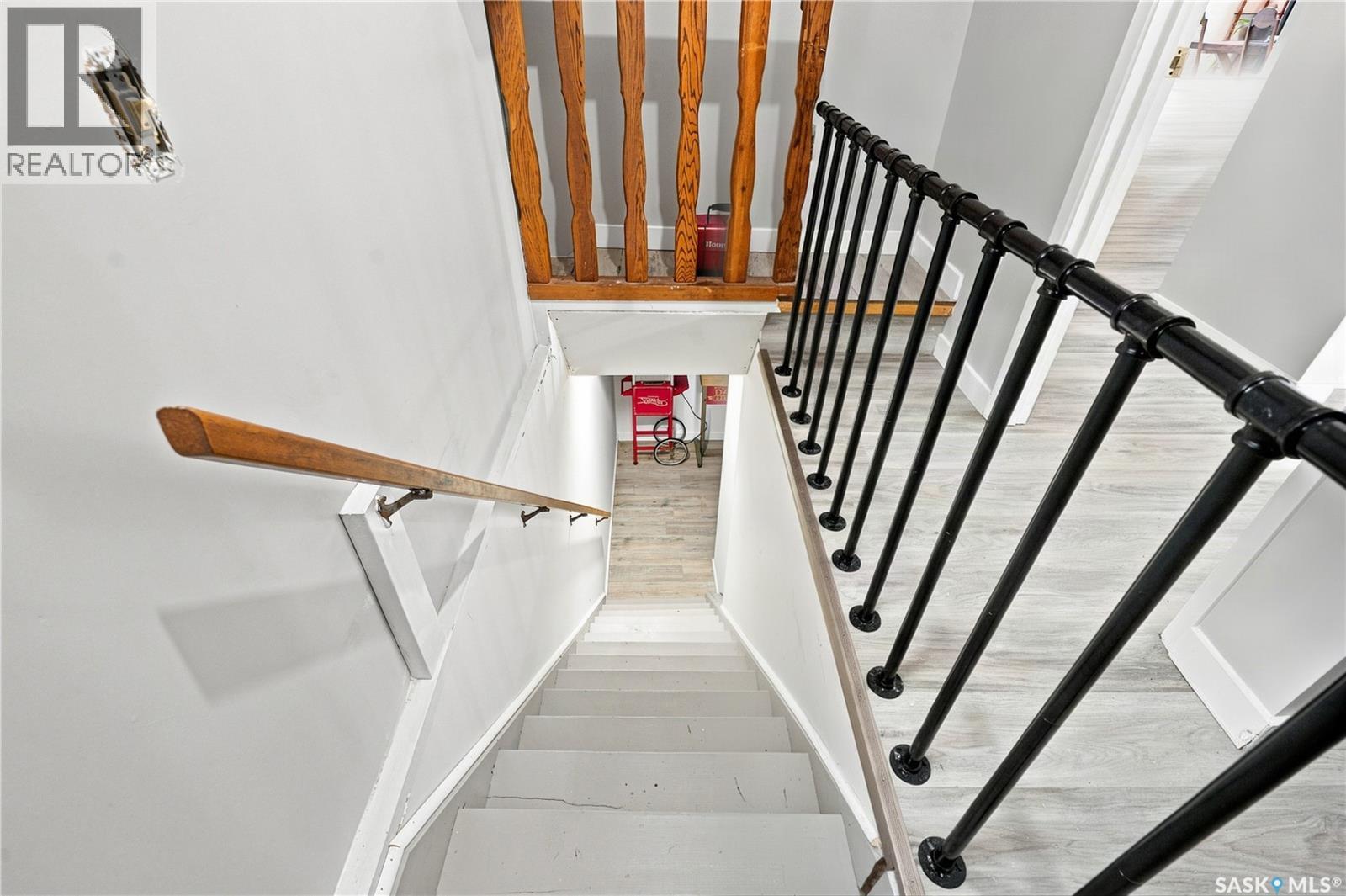 Perron Acreage Property Photo 27