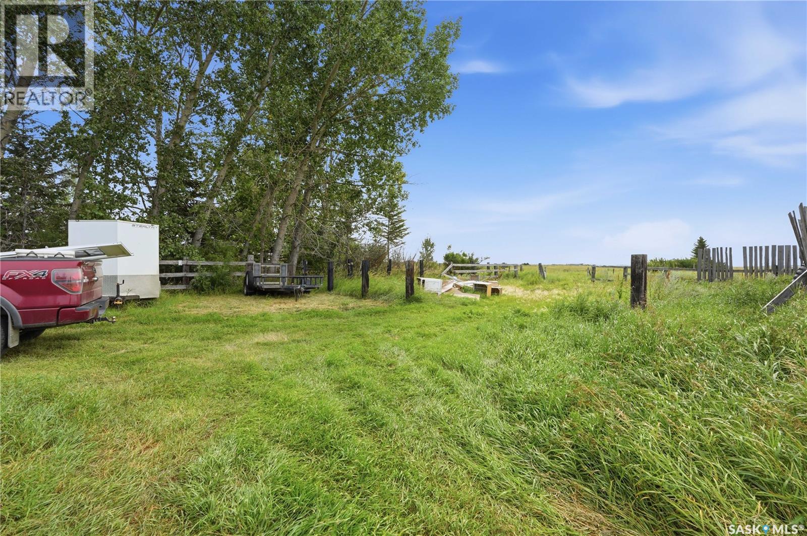 Perron Acreage Property Photo 54