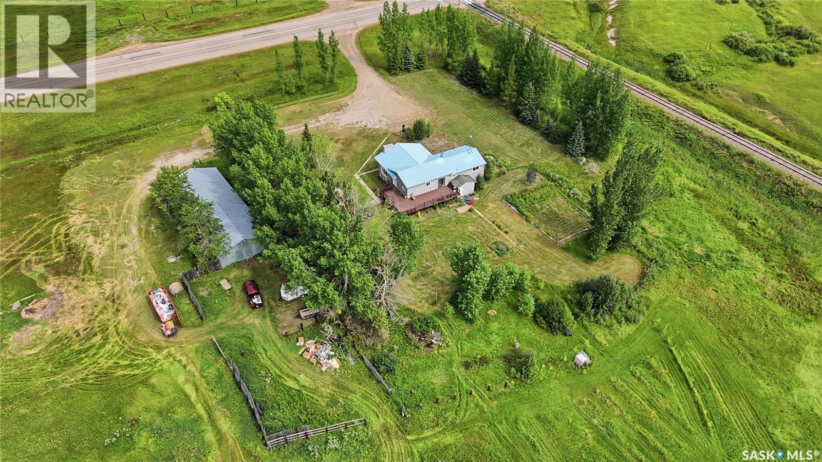Perron Acreage Property Photo 58