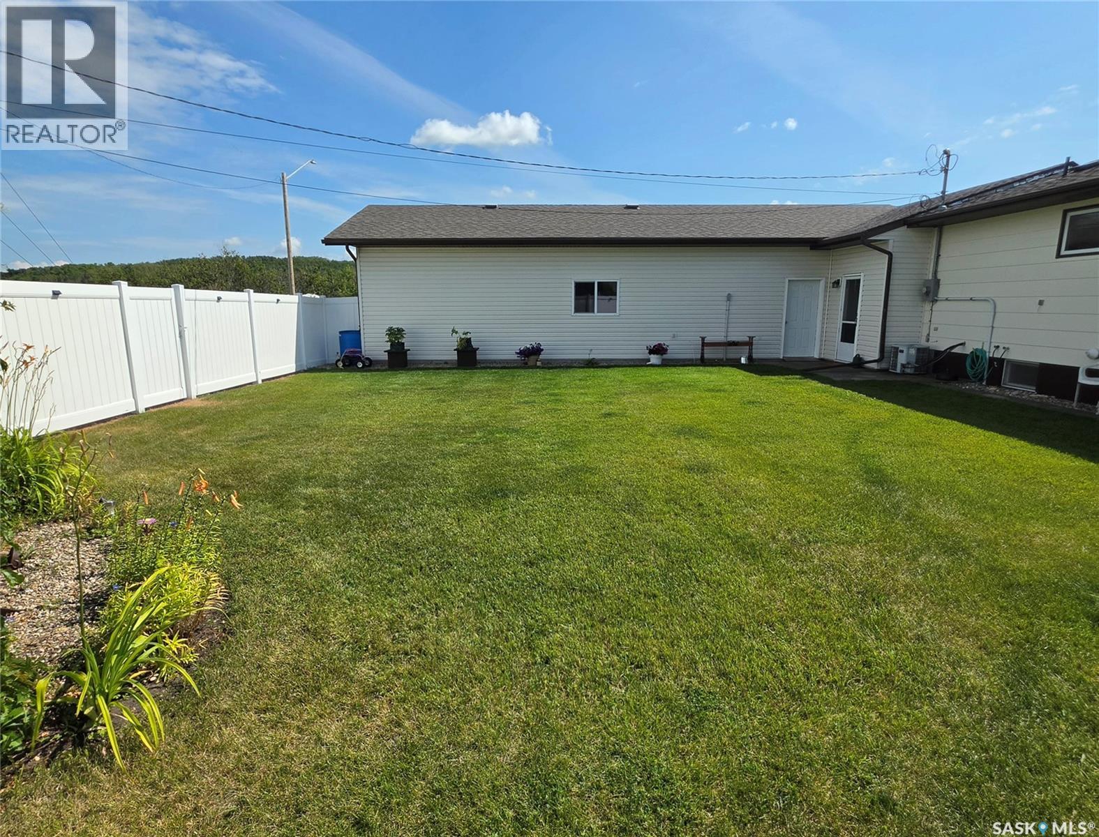 425 Corofin Crescent Property Photo 38