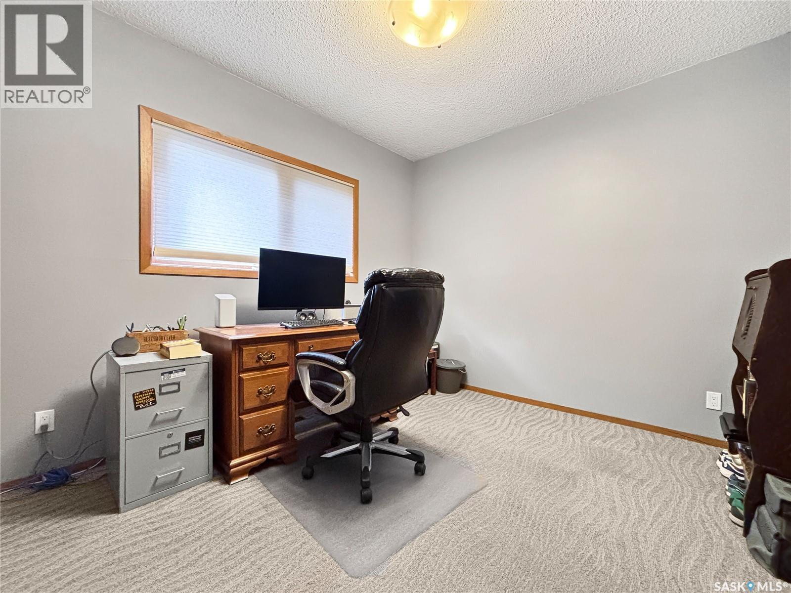 407 Chitek Crescent Property Photo 22