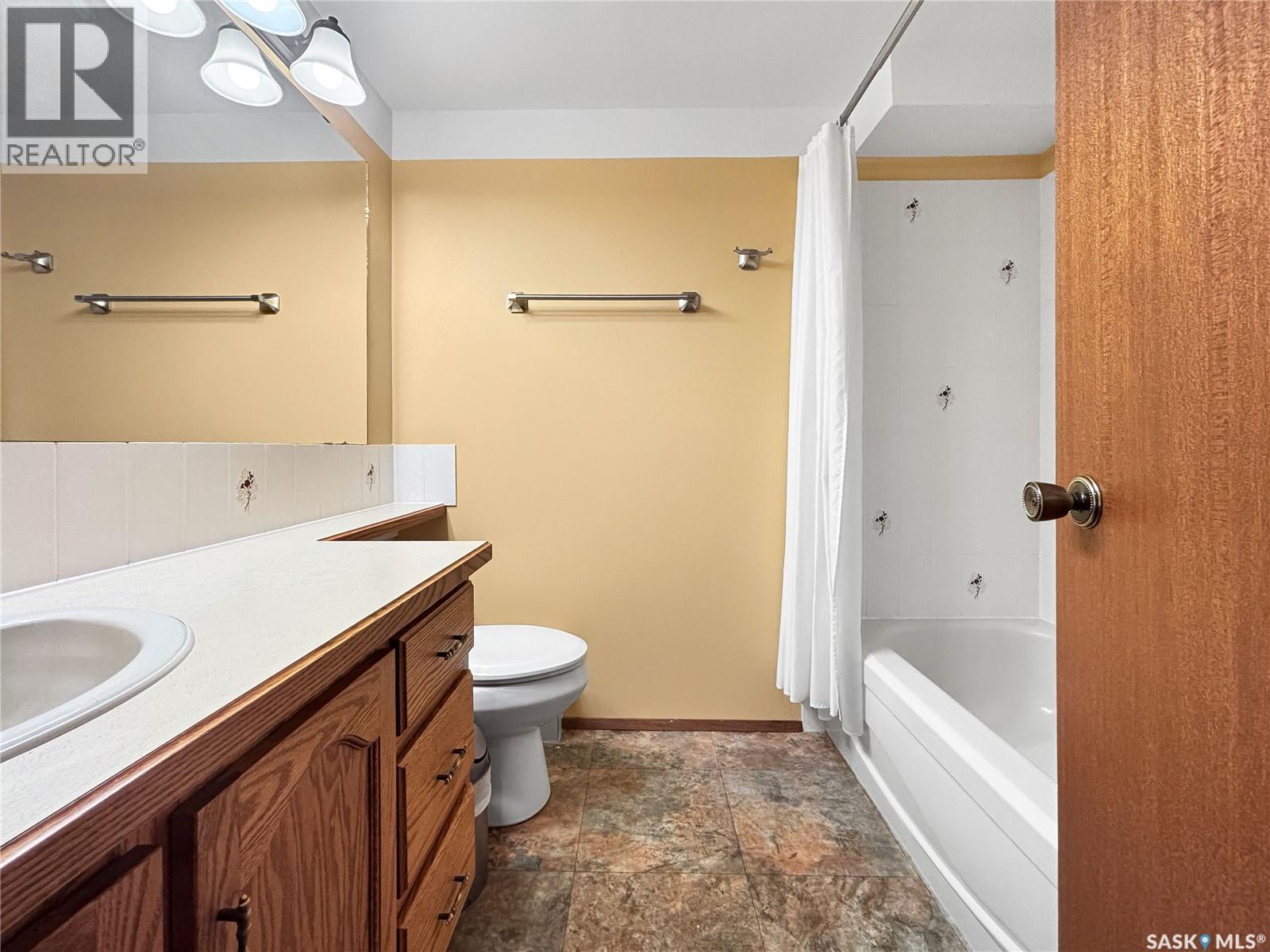 407 Chitek Crescent Property Photo 39