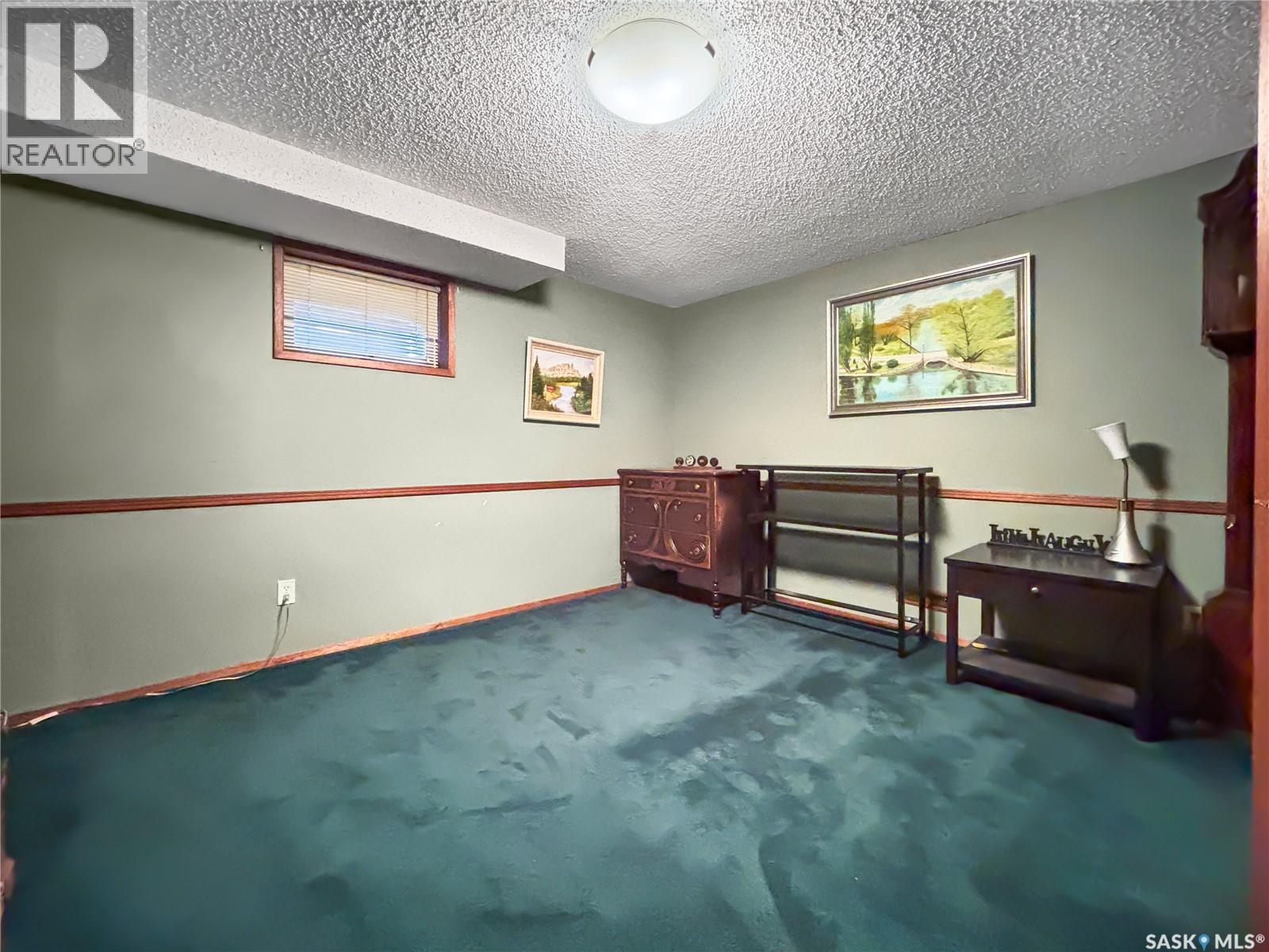 407 Chitek Crescent Property Photo 40